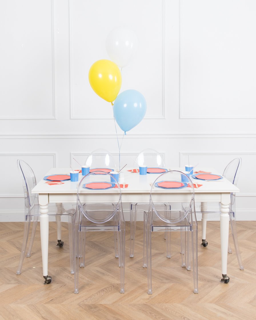 paris312-chicago-vintage-airplane-balloon-yellow-blue-bouquet-centerpiece