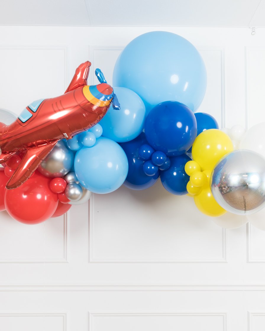 paris312-chicago-vintage-airplane-balloon-foil-yellow-blue-floating-arch