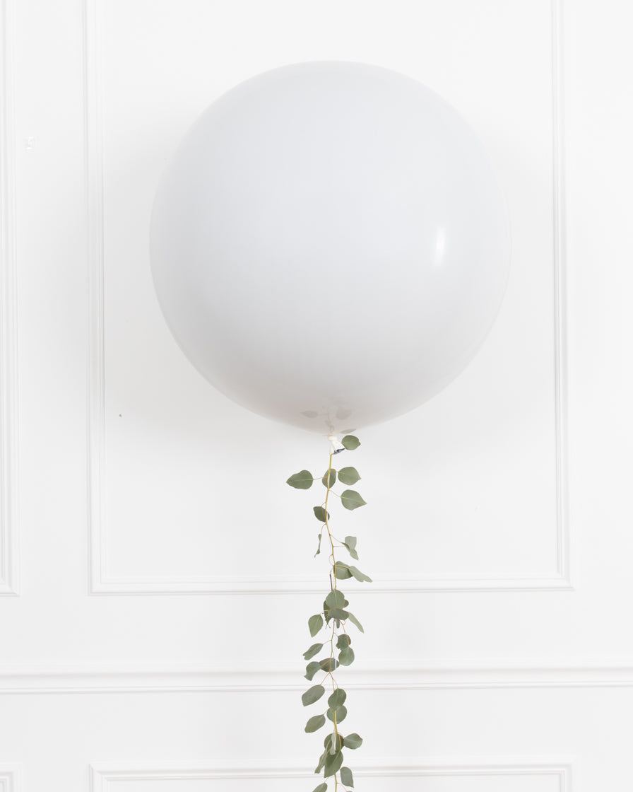 giant-balloon-with-greenery-tassel-soft-grey-eucalyptus