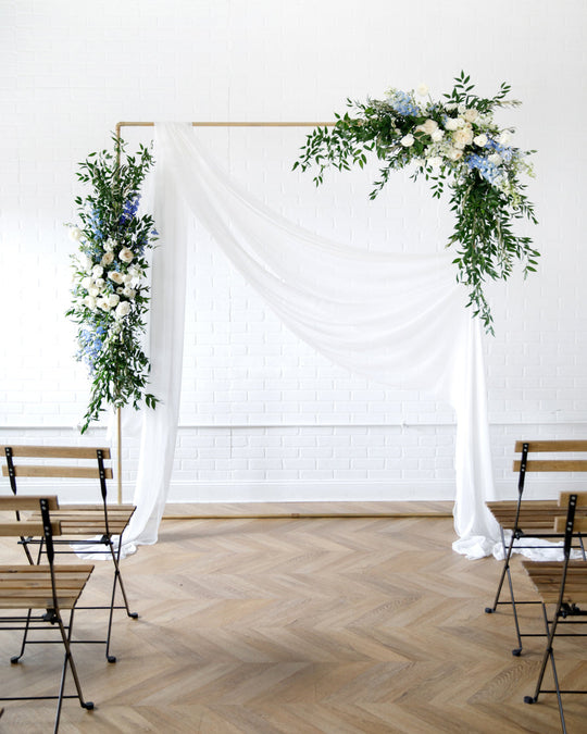 Château - Ceremony Frame with Floral Arrangement