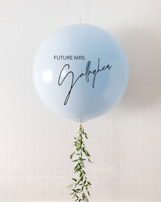 Château - Personalized Giant Balloon with Greenery Tassel