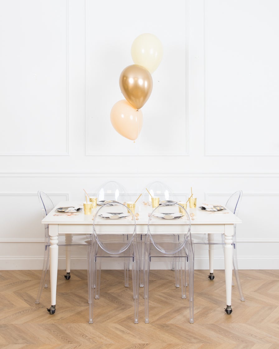 paris312-chicago-bee-theme-balloon-buttercup-yellow-gold-bouquet-centerpiece