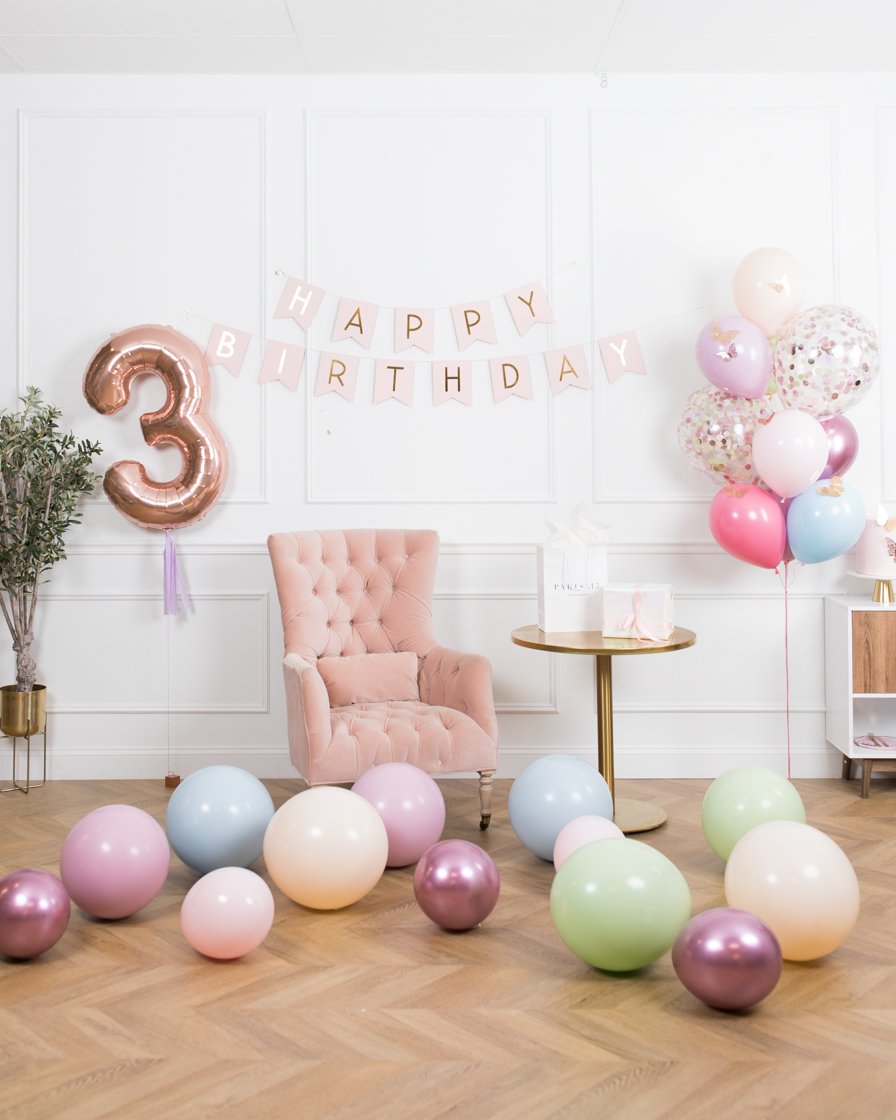 butterfly-foil-balloon-number-bouquet-floor-confetti
