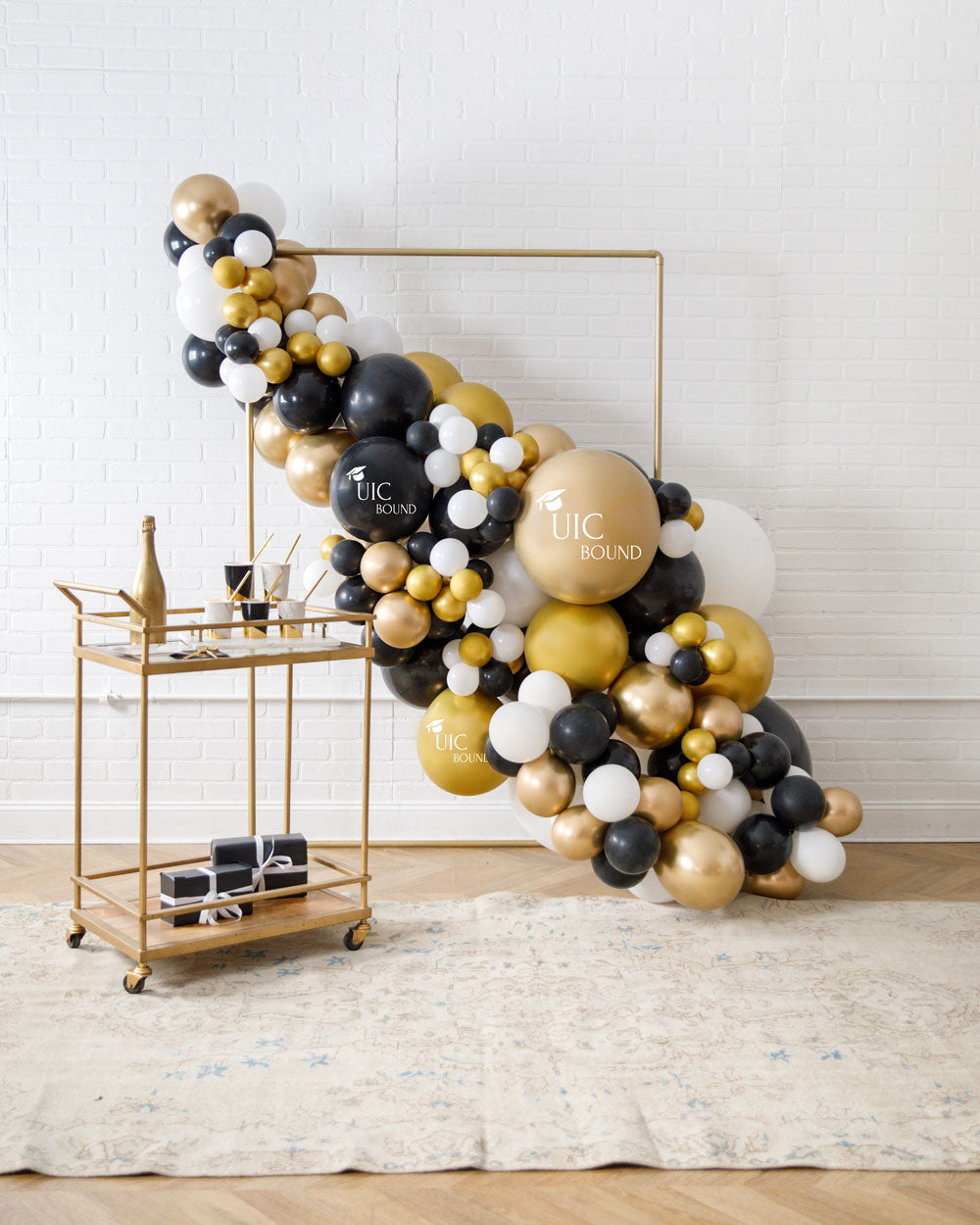 customizable-graduation-balloons
