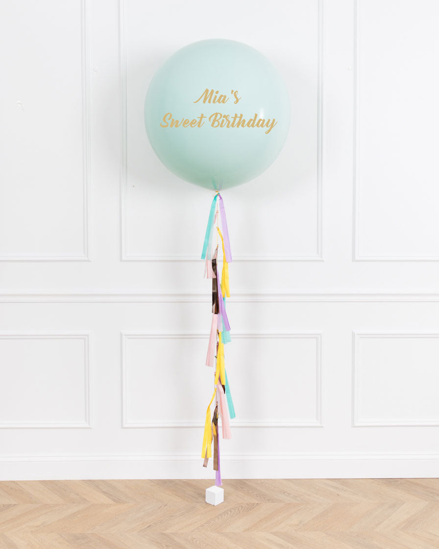 paris312-personalized-giant-balloon-with-tassel