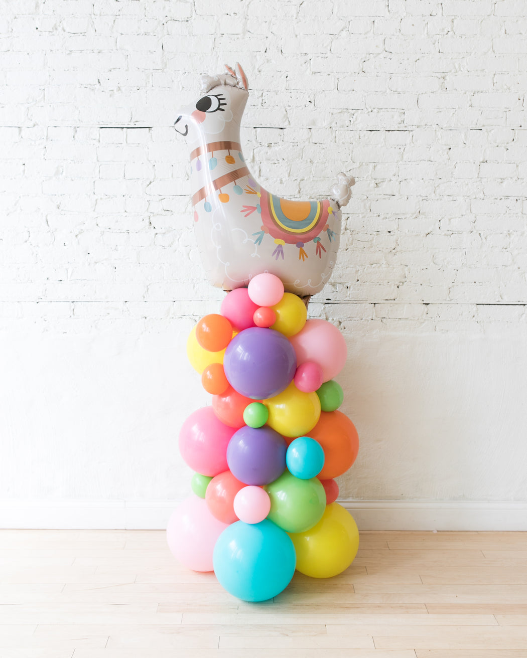balloon-fiesta-theme-llama-column