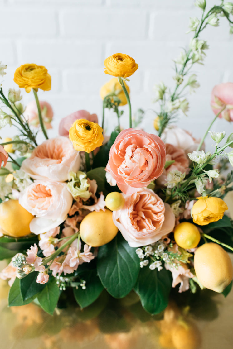 floral-arrangement-medium