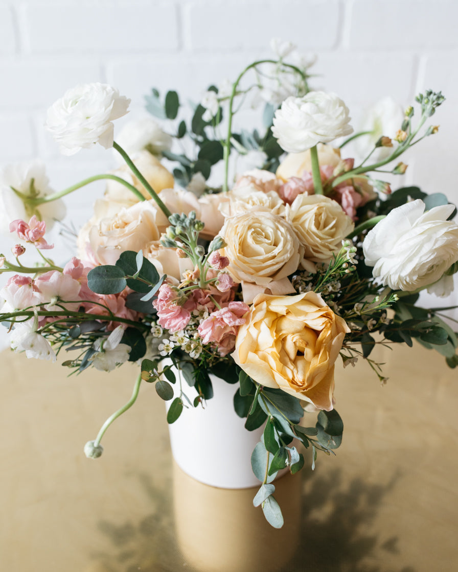 floral-arrangement-medium