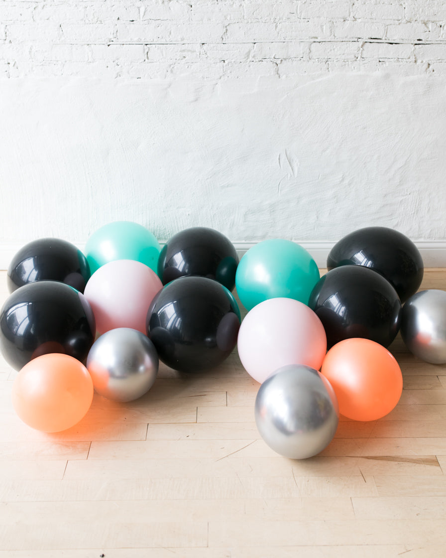 halloween-floor-balloons