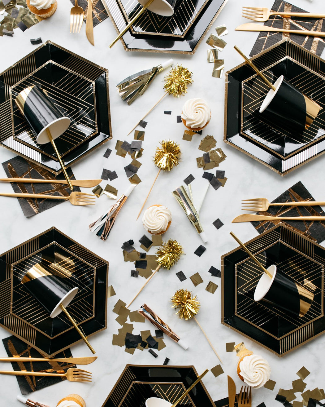 paris312-gold-black-cups-pack-accessories