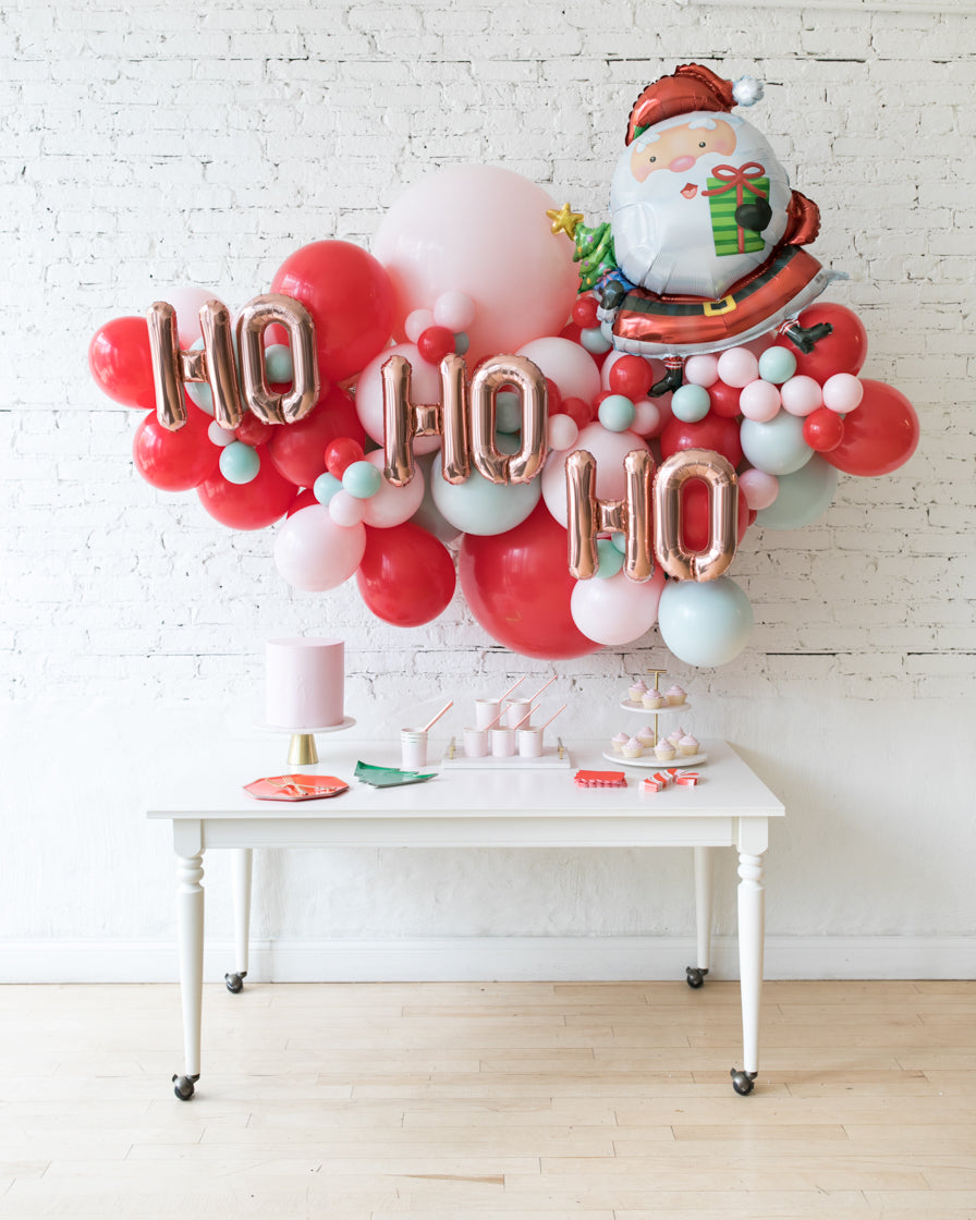 christmas-balloon-garland