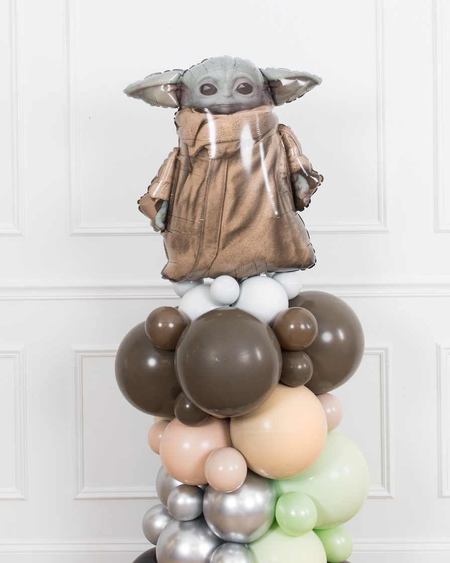 mandalorian-party-birthday-yoda-decorations-balloons-foil-column-chicago-paris312