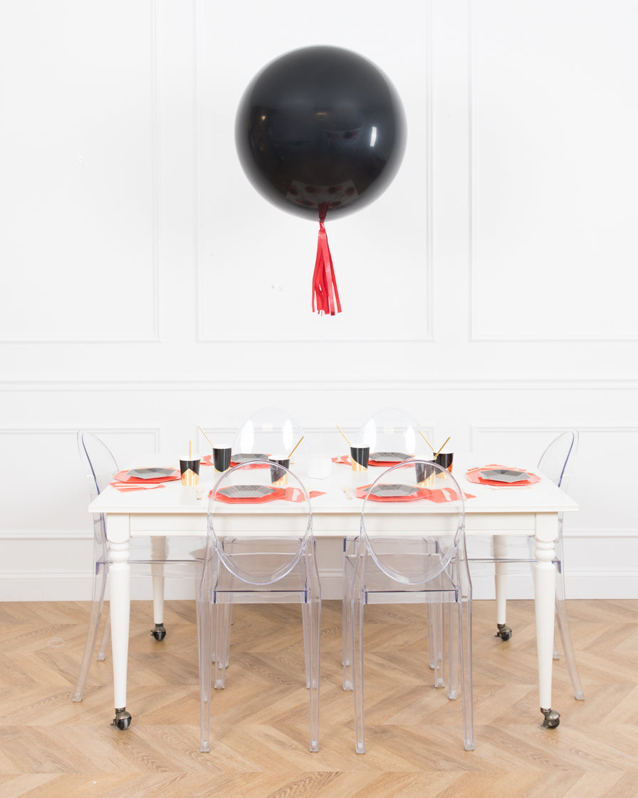 mickey-mouse-balloon-party-paris312-yellow-black-white-red-gold-giant-centerpiece