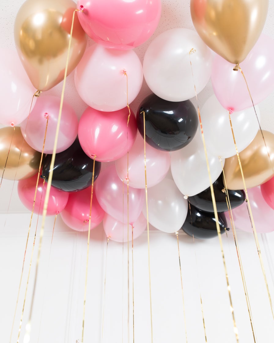 minnie-mouse-disney-party-decor-pink-gold-balloon-black-white-ceiling-floor-magical-set