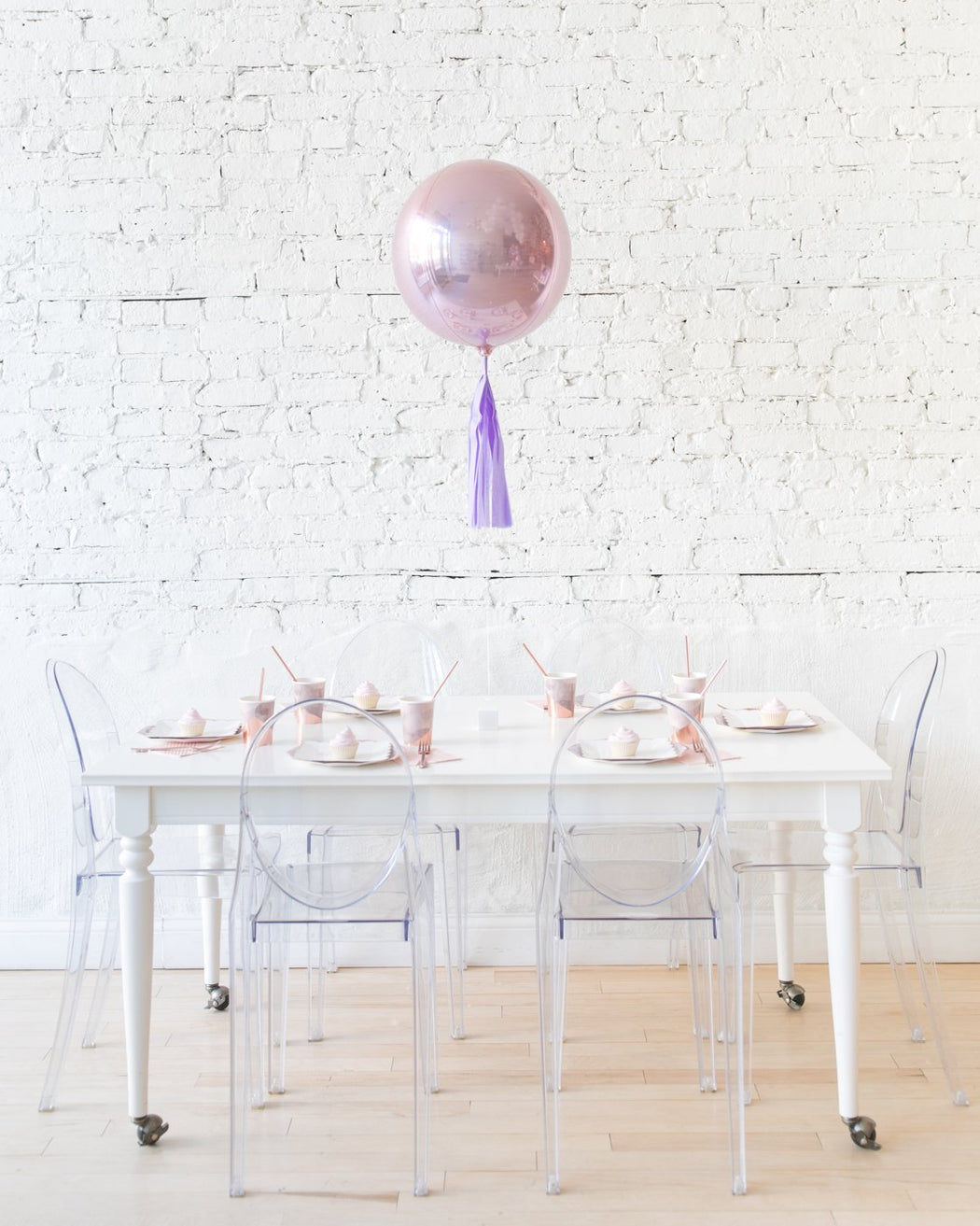 paris312-unicorn-theme-balloon-centerpiece-orb-skirt