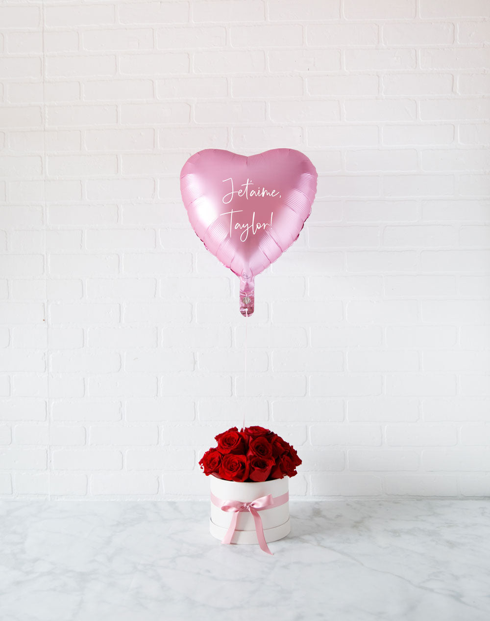 heart-red-rose-bloom-box