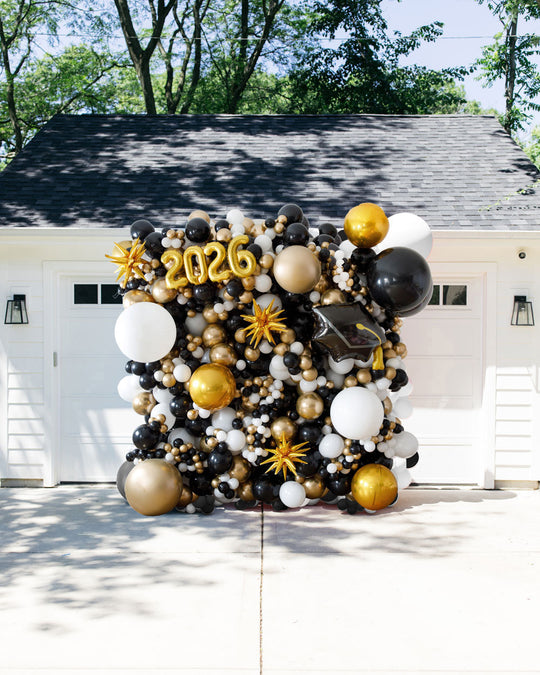 Outdoor Graduation - Customizable Balloon Wall