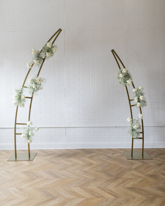 Minimal - Crescent Moon Stand with Floral Burst