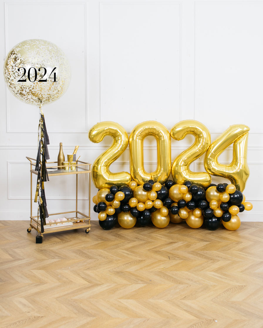 nye-2024-balloons-confetti-giant