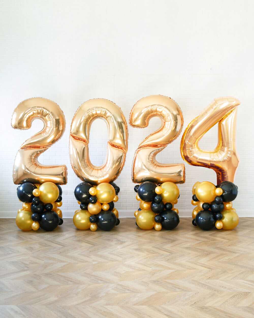 nye-2024-balloons-pedestal