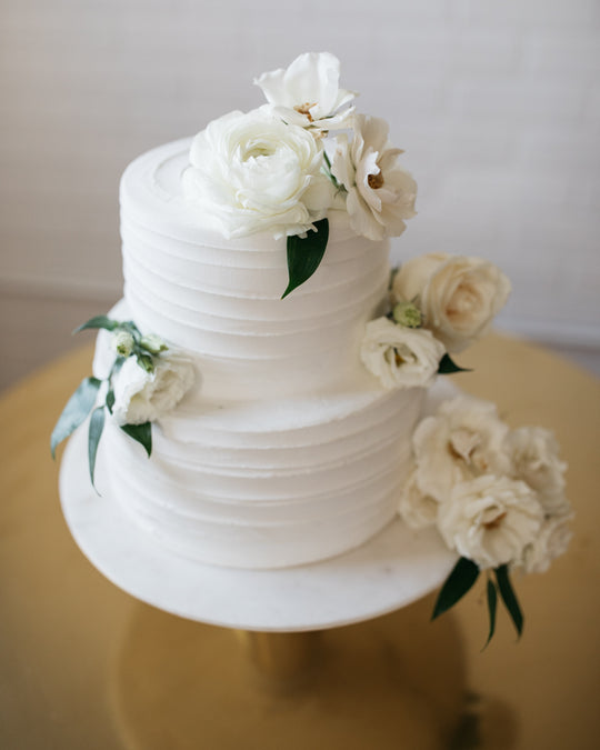Timeless Château - Flower Arrangement for Cake
