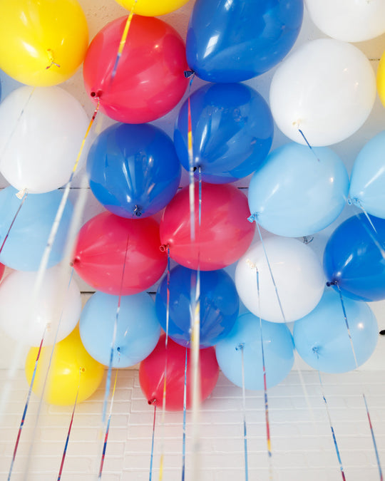 Singing Shark - 11in Ceiling Balloons - set of 25