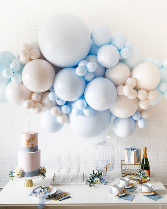 Château - Balloon Backdrop Install Piece