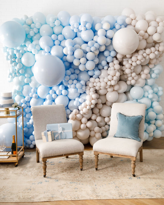 Château - Balloon Wall