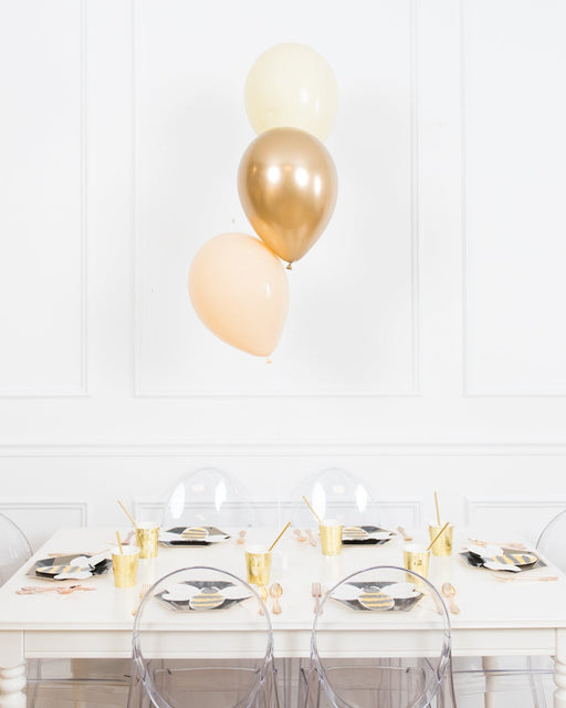paris312-chicago-bee-theme-balloon-buttercup-yellow-gold-bouquet-centerpiece