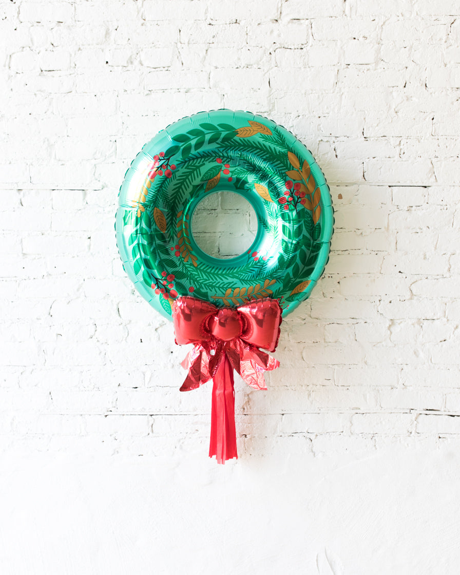 christmas-wreath-foil-balloon