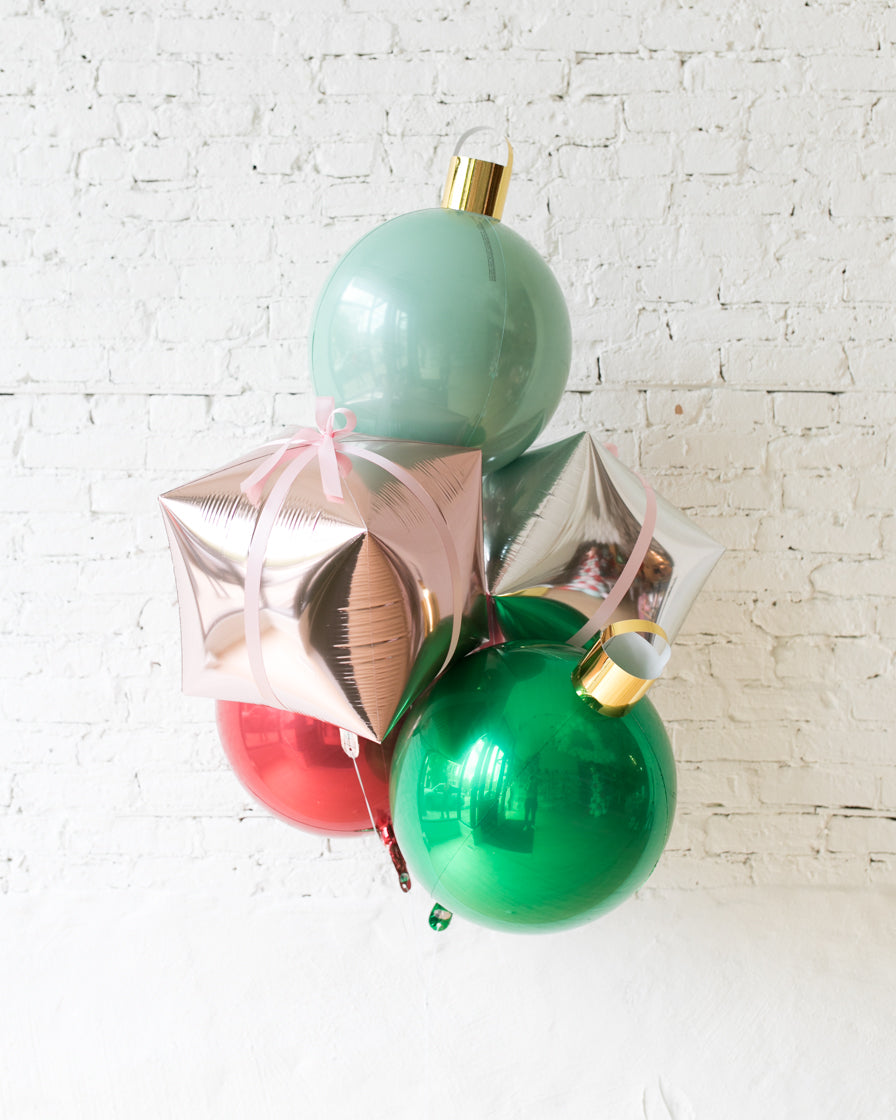 modern-christmas-balloons