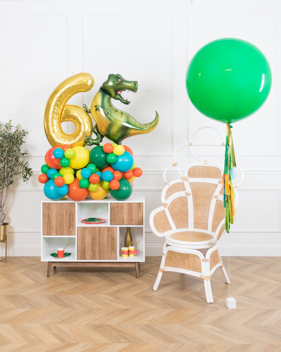 dinosaur-party-balloons-number-pedestal