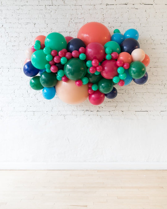 OUTDOOR-Party Animal Theme - Backdrop Balloon Garland Install Piece