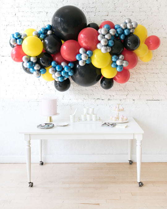 Superhero Theme - Backdrop Balloon Garland Install Piece