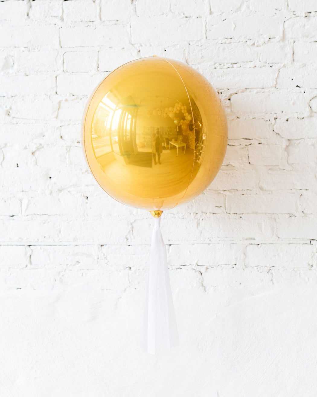 Gold Orb balloon