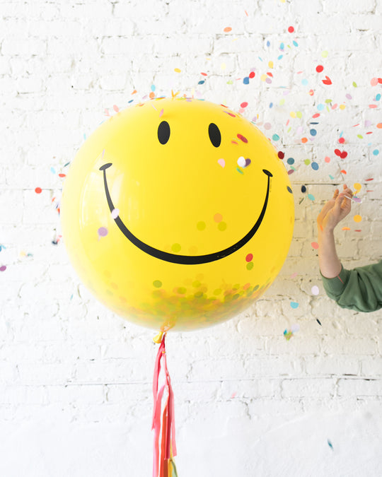 GIFT-Giant Happy Face Popping Mini and Confetti Balloon and Rainbow Tassel