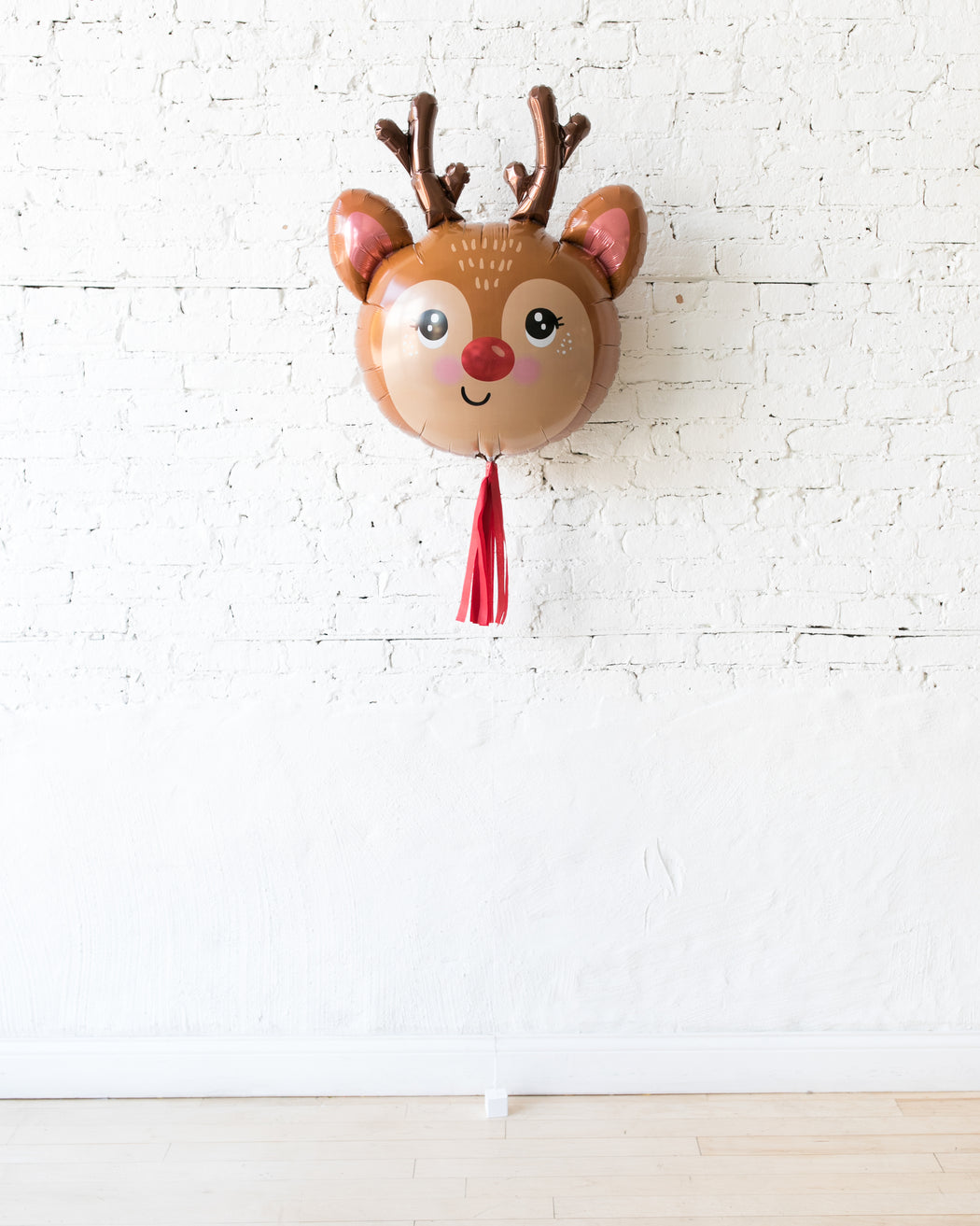 christmas-red-nose-reindeer-foil-balloon-skirt