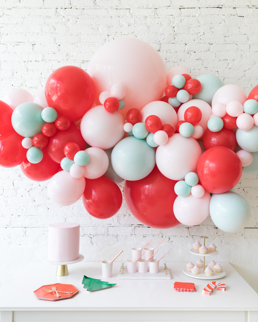 New Year's Eve - YAY Script Balloon Backdrop Garland Install Piece - 6 —  Paris312