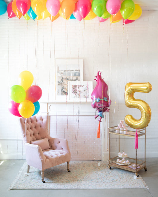 Rainbow Village - The Party Hit Decor Set