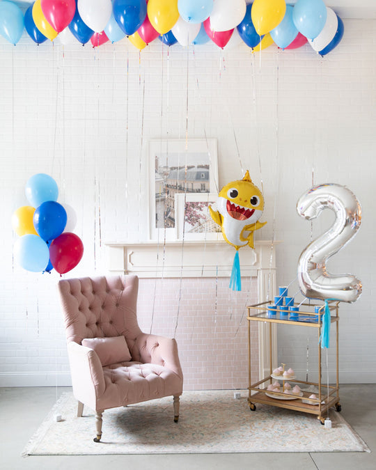 Singing Shark - The Party Hit Decor Set