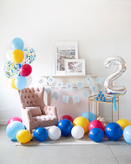 Singing Shark - The Happy Birthday Decor Set