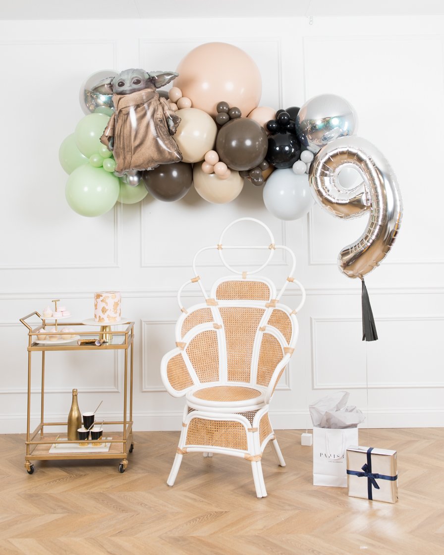 mandalorian-party-birthday-yoda-decorations-balloons-floating-arch-number-set-chicago-paris312