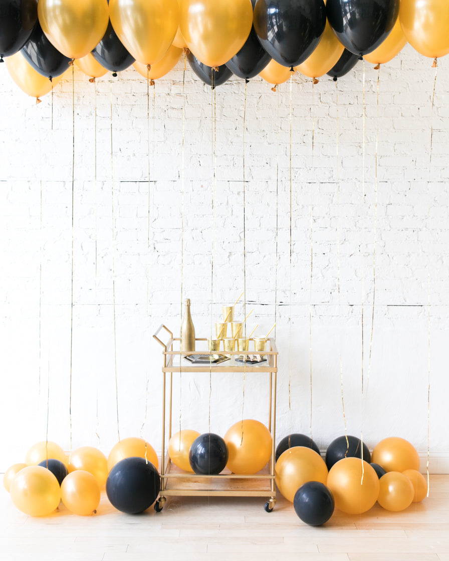 new-years-decorations-balloon-ceilling-chicago-2023-set-gold-black-paris312