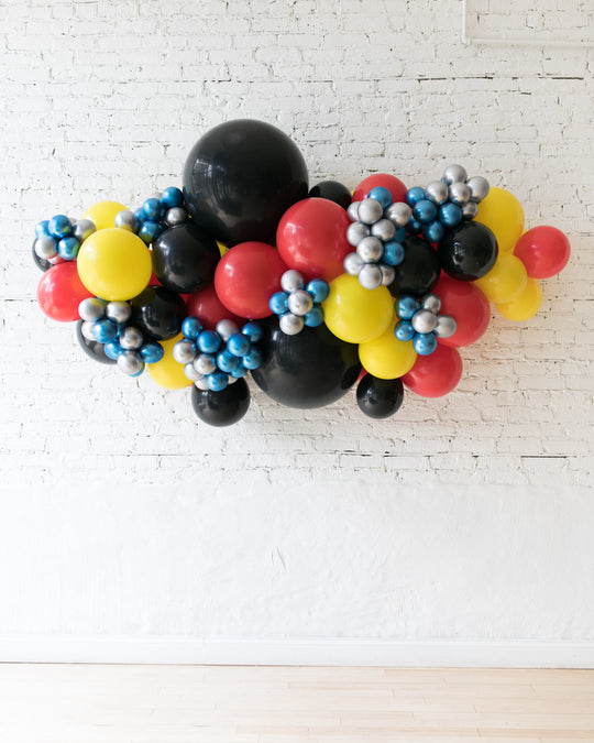 OUTDOOR-Superhero Theme Balloon Garland