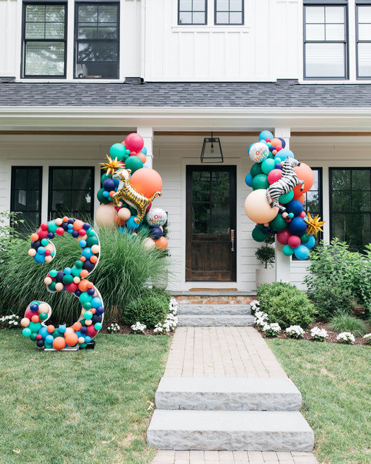 OUTDOOR - Kids - The Festive Frontyard