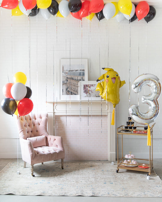 Catch Em All - The Party Hit Decor Set