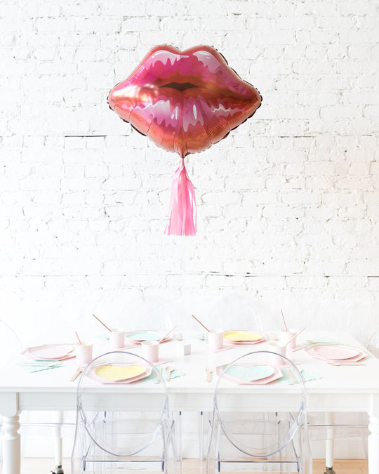 30in Red Lips Foil Balloon and Bubblegum Pink Skirt Centerpiece