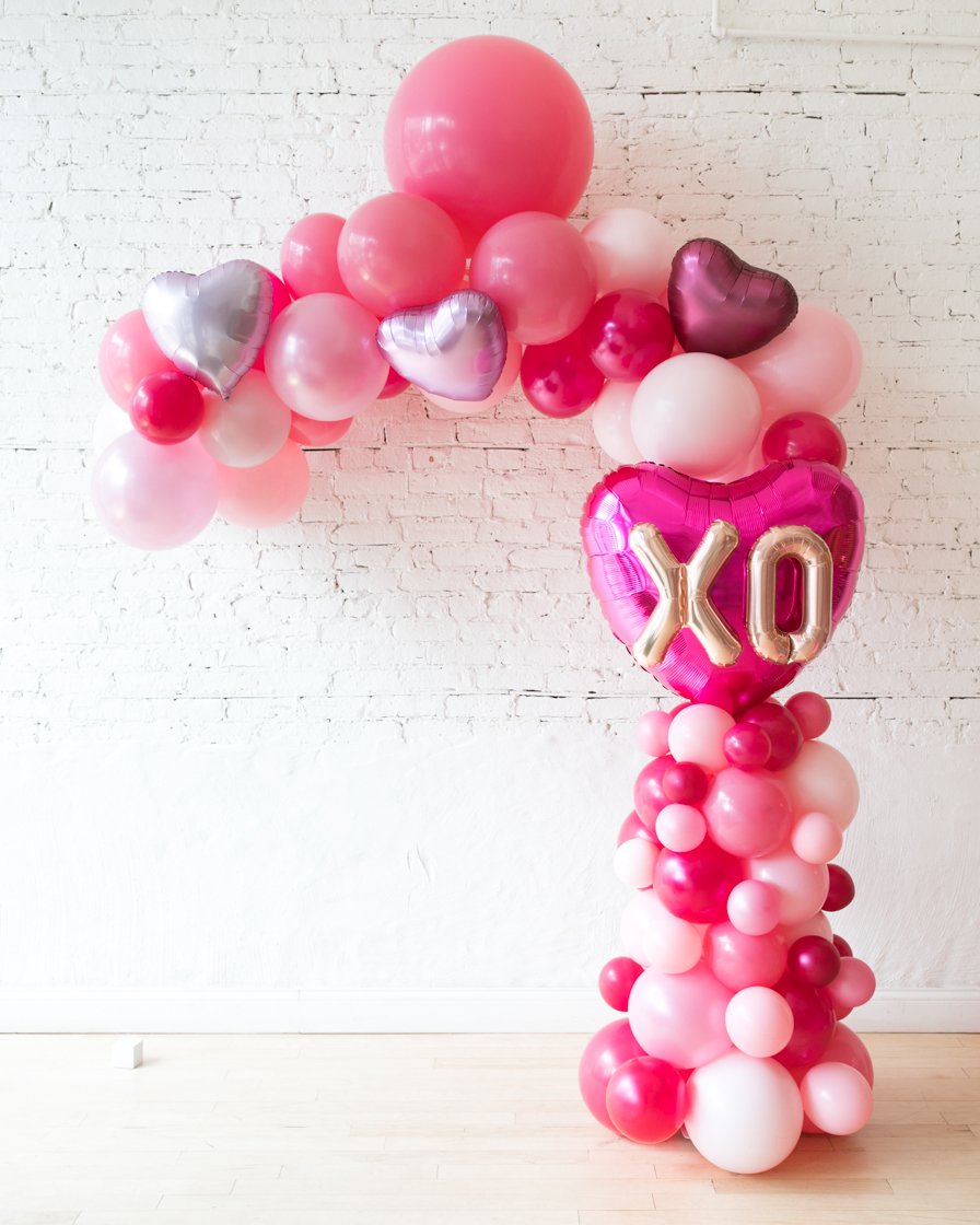 valentine-floating-arch-balloon-column