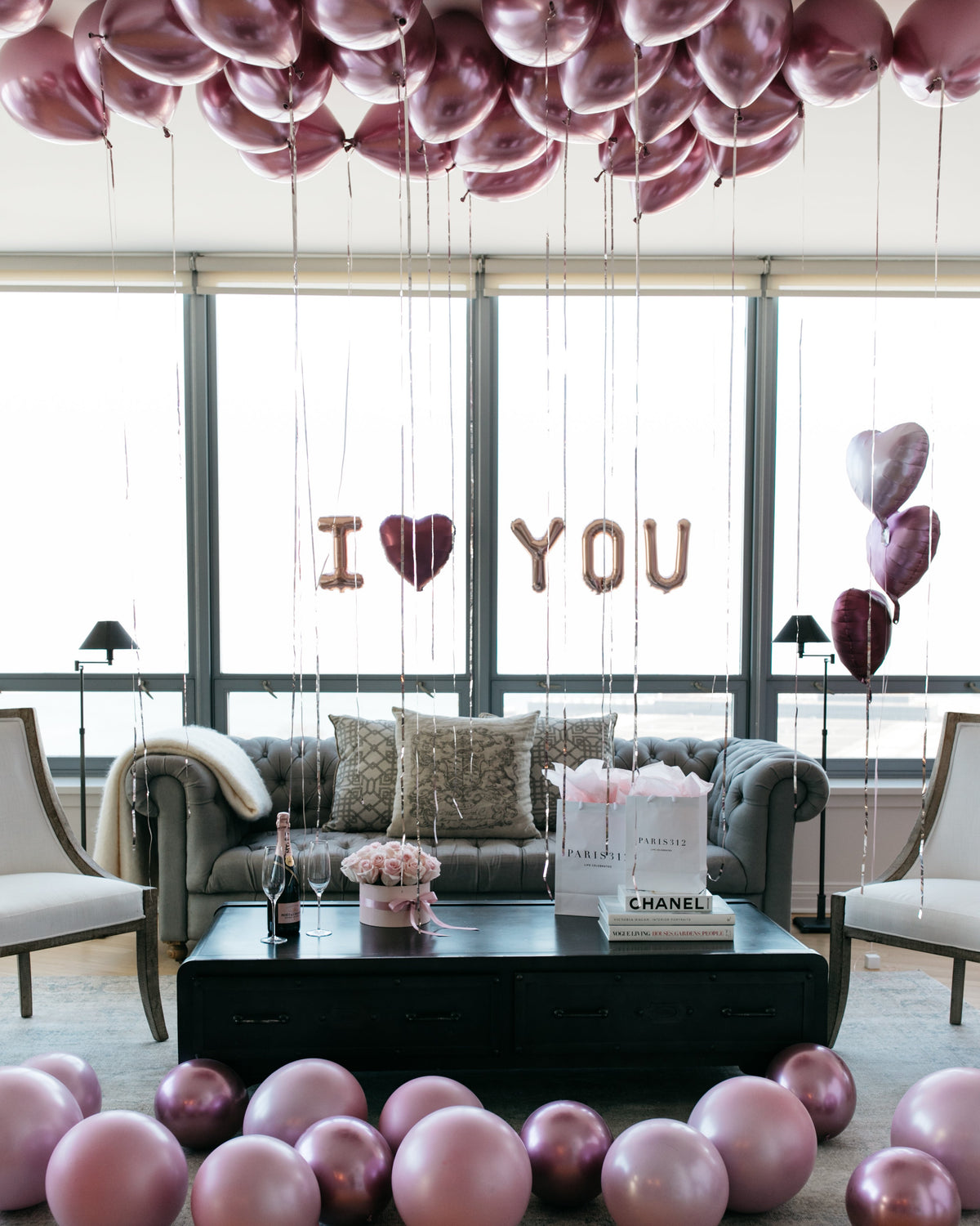 Decorating a Living Room for Valentine's Day with Streamers